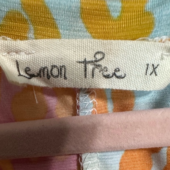 Colorful Leopard Print Short Sleeve Top - Picture 2 of 5